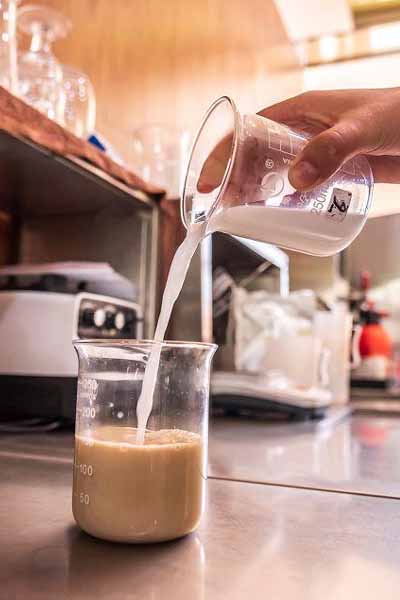 coffee-3 non dairy creamer for coffee supplier factory manufacturer bulk wholesaler china ,Milk Replacer, Vegetable Fat Powder,Vegetable Creamer Powder, Creamer Powder,Vegetable Cream Powder,Foaming Creamer,Coffee Creamer,Plant-Based Creamer,Cream Powder,Beverage Creamer,Food Creamer,Non-Dairy Milk Substitute,Vegetable-Based Creamer,Fat Powder