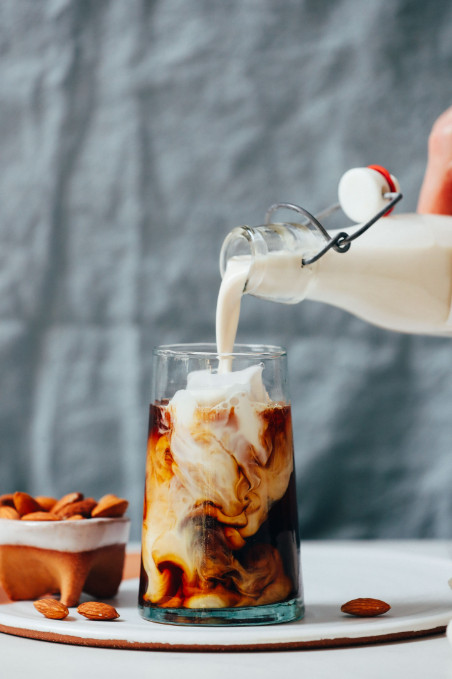 tea-3 non dairy creamer for milk tea supplier factory manufacturer bulk wholesaler china ,Milk Replacer, Vegetable Fat Powder,Vegetable Creamer Powder, Creamer Powder,Vegetable Cream Powder,Foaming Creamer,Coffee Creamer,Plant-Based Creamer,Cream Powder,Beverage Creamer,Food Creamer,Non-Dairy Milk Substitute,Vegetable-Based Creamer,Fat Powder